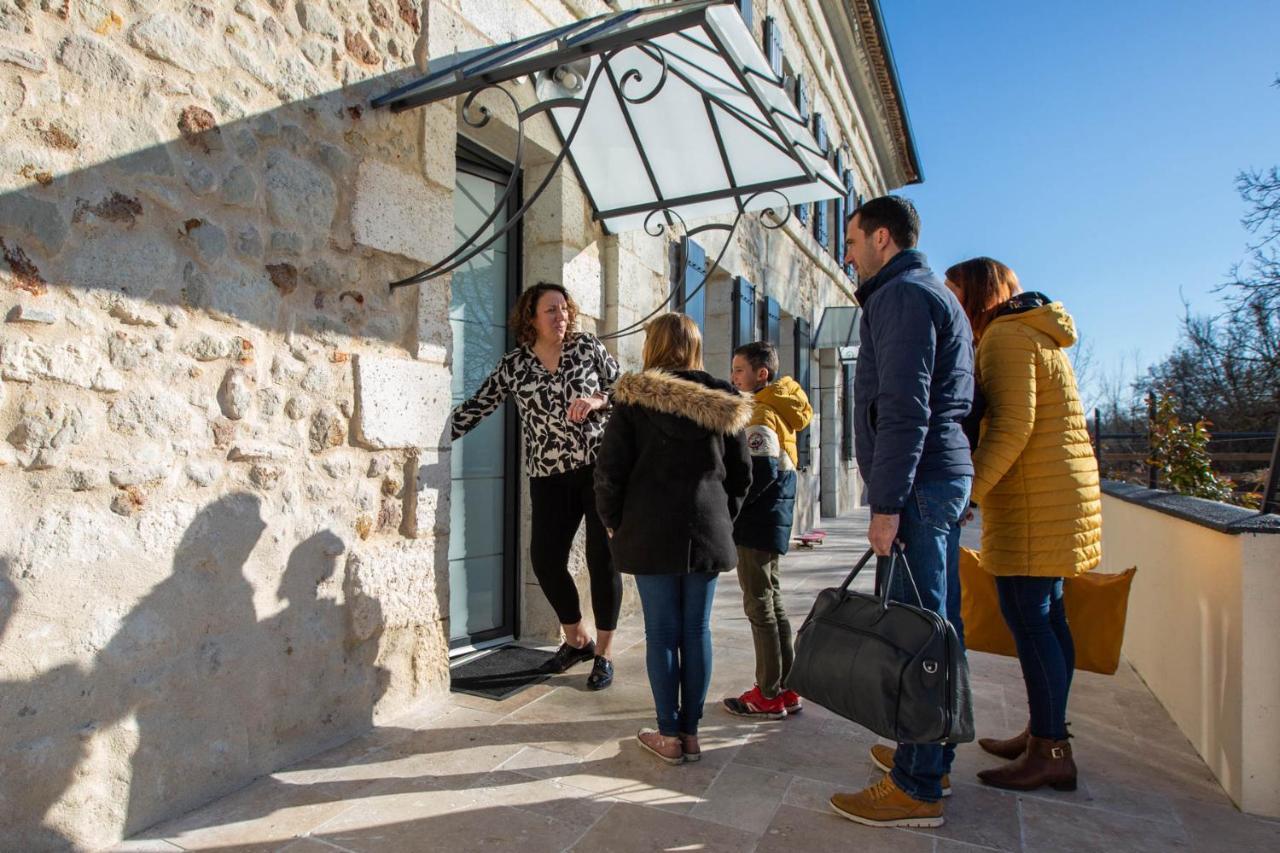 Au Bouchon Saint-Aigulin Exterior foto